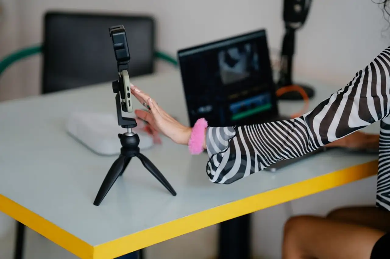Preview of Short-Form Video Editing: Reels, Shorts & TikToks